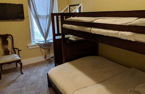 Downtown Baltimore Resort | Private room ∙ 2 guests