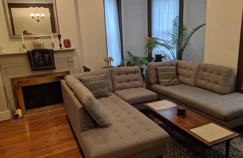 Downtown Baltimore Resort | Private room ∙ 2 guests