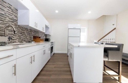 Seaside Heights Apartment | Queen Room