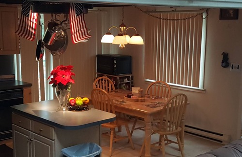 Tobyhanna House | Quiet Chalet with Fireplace, Wi-Fi, and Grill