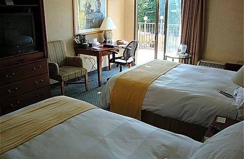 Trevose Hotel | Radisson Philadelphia Northeast