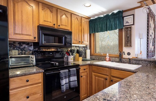 Wintergreen House | Recent improvements, walk to events, trails and slopes
