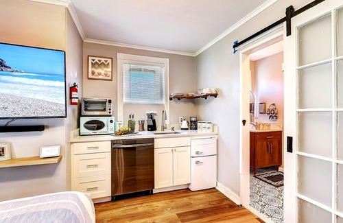 Woodbury Apartment | RetroChic★Parking★950Mb★20min->CenterCity&Airport3