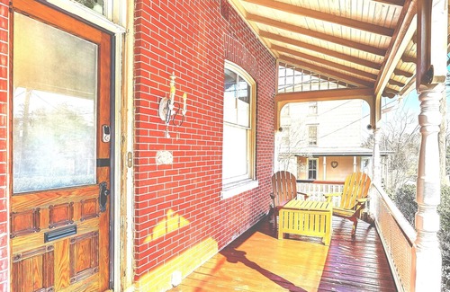 Woodbury Apartment | RetroChic★Parking★950Mb★20min->CenterCity&Airport5