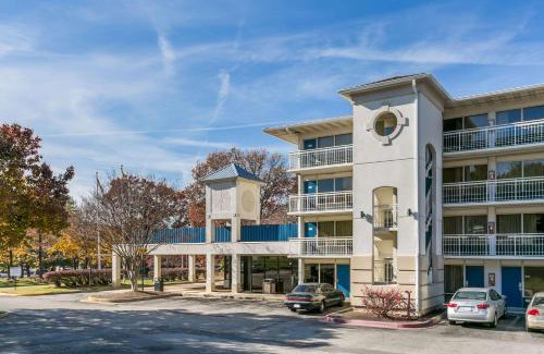 Violetville Hotel | Rodeway Inn Baltimore - Inner Harbor South