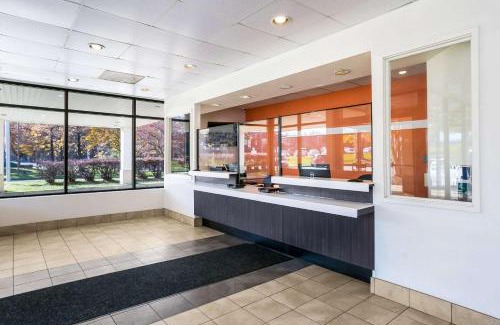 Violetville Hotel | Rodeway Inn Baltimore - Inner Harbor South