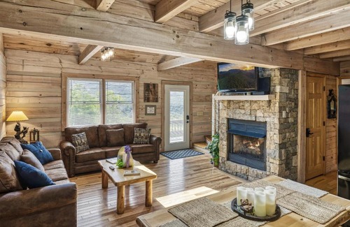 Gatlinburg - Pigeon Forge House | Smoky Mountain Dream Cabin