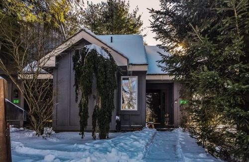 White Haven House | Snow Ridge Village 210