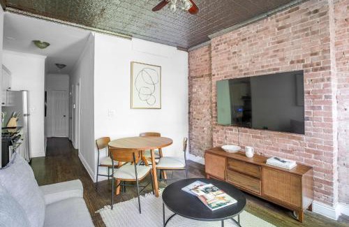 West Village Apartment | Sophisticated 2BD Apartment on Barrow Street, Greenwich Village