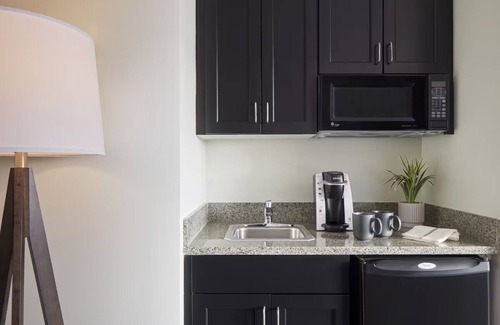 Capitol Hill Hotel | Spacious 4-Unit DC Stay | Kitchenettes, Pet Friendly, Near Top Attractions