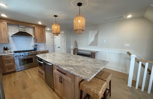 Avalon House | Spacious 5-bedroom townhome with pool in charming Avalon