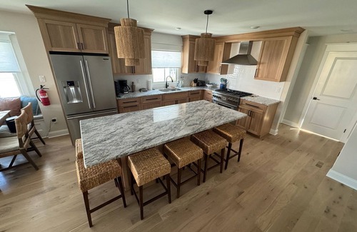 Avalon House | Spacious 5-bedroom townhome with pool in charming Avalon