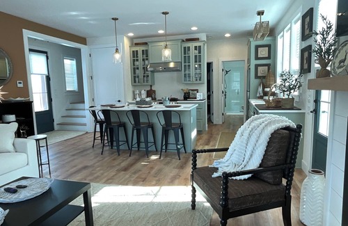 Elm Cottage | Spectacular 2BR/2BA private peaceful cottage - minutes from downtown Lititz.