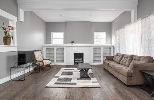Fountain Square House | Stay for Gen Con! 10 min to Downtown!