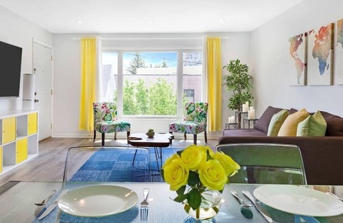 Guttenberg Apartment | Stunning 3 Bedroom Apt, 20 min to Midtown NYC