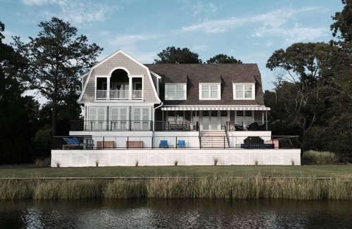 North Shores House | Stunning Canal-Front Home in North Shores with Private Pool & Elevator!