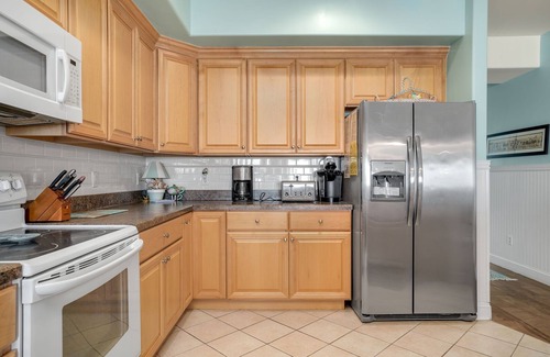 Chincoteague House | Sunset Bay Villa 206 - Waterfront; Shared pool!