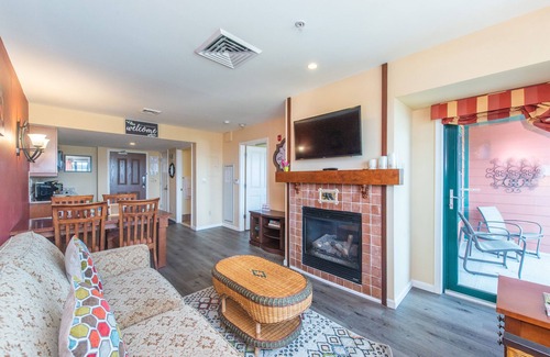 Vernon Condo | SUNSETS at Mountain Creek. Balcony! Ski in/out, Pool, hot tub, wineries!