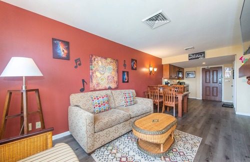 Vernon Condo | SUNSETS at Mountain Creek. Balcony! Ski in/out, Pool, hot tub, wineries!