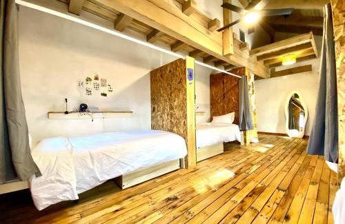 Summersville Hostel | The Arete Hostel and Suites