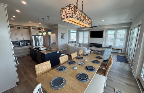 Gold Coast House | The Charm of Coastal Living!