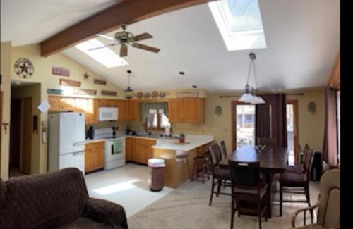 Pocono Lake House | The Great Escape of Arrowhead