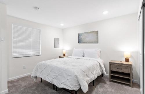 East Ridge Apartment | The Laurel Lounge - Apt 1