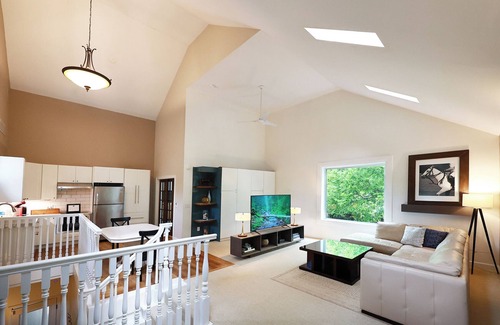 Columbus House | The Loft - Where Tranquility Meets Comfort