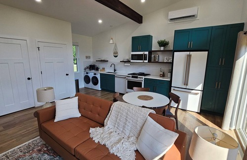 Rockbridge Villa | The Mysa - Lux Villa with Sauna & Hot tub/NEW