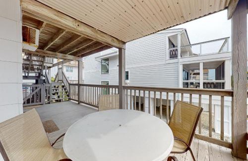 Bethany Beach Apartment | Tower Shores - 39575 Admiral