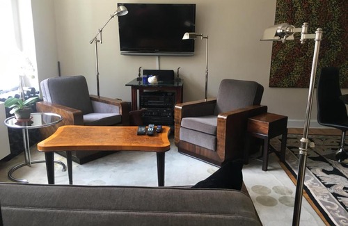 Midtown East Apartment | Upscale, large, high-ceilings, mid-town doorman NYC apartment centrally located