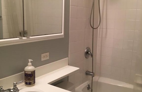 Midtown East Apartment | Upscale, large, high-ceilings, mid-town doorman NYC apartment centrally located