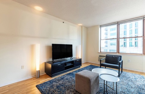Hoboken Apartment | Upscale One Bedroom in Hoboken with View of NYC