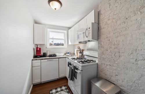 Hackensack River Waterfront Condo | Condo ∙ 1 bedroom ∙ 4 guests