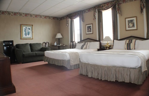 Honey Brook Hotel | Waynebrook Inn, Est 1865