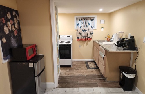 Weequahic Apartment | 1-bedroom Apt in the heart of Newark,just minutes from NYC&Newark Airport