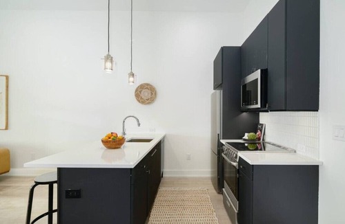 Philadelphia Apartment | 1 Bedroom Rental in Philadelphia with Parking