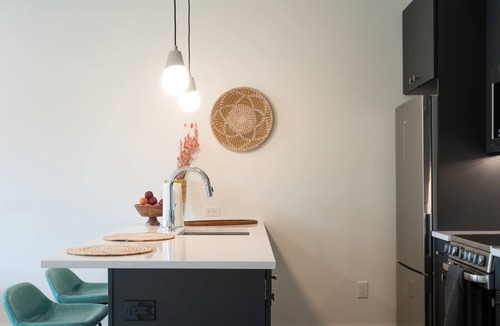 West Philadelphia Apartment | 1 Bedroom with Amenities and Parking