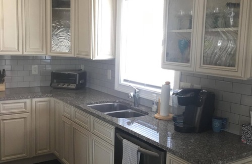 Rehoboth by the Sea Condo | 1 Block from Beach! Swedes St. 4 Bed/3 Bath Condo in Dewey Beach Sleeps 10