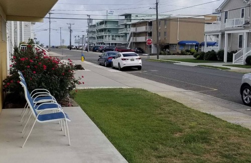 Wildwood Crest House | 1 block from the beach . Ocean view cozy beach house . Backyard with fire pit .