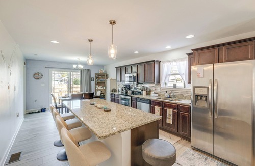 Issue House | 1 Mi to Colonial Beach Boardwalk: Home w/Fire Pit