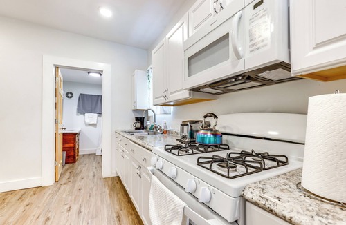 Corning Apartment | 1 Mi to Dtwn: Pet-Friendly Corning Retreat