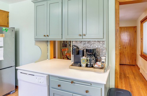 Tiffin House | < 1 Mi to Dtwn Tiffin: Home w/Outdoor Space!