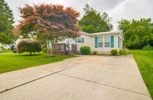 Erie House | 1 Mi to Lake Access Erie Home with Private Backyard