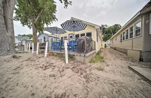 Erie House | 1 Mi to Presque Isle Waterfront Lake Erie Cottage