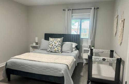 Southwest Raleigh House | 10 Min to Downtown - Desk - Fenced Yard - Wi-Fi