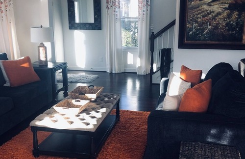 Parkville House | 100% SMOKE FREE Historical Beautiful Baltimore/Parkville~PRIVATE ENTIRE HOUSE