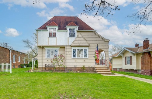 Garfield Heights House | 102 m² House ∙ 3 bedrooms ∙ 5 guests