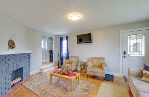 Garfield Heights House | 102 m² House ∙ 3 bedrooms ∙ 5 guests