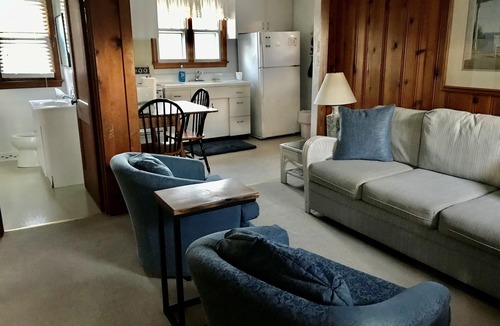 South Rehoboth Apartment | 103B Hickman St.